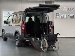 Lackierung schwarz perla nera/ Gebraucht 2024 Peugeot Rifter GT-line Van / Kleinbus | 40.950 €