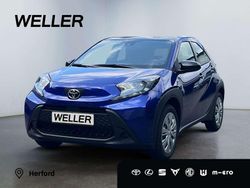 Blau Neu 2025 Toyota Aygo Business Edition Kleinwagen | 18.990 €
