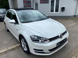 Weiß Gebraucht 2015 VW Golf VII LOUNGE Limousine | 11.990 € (Fairer Preis)