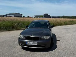 Grau Gebraucht 2007 BMW 118 Coupé Coupé | 2.450 € (Fairer Preis)