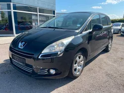 Schwarz Gebraucht 2010 Peugeot 5008 Premium Van / Kleinbus | 2.900 € (Guter Preis)