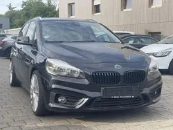 Schwarz Gebraucht 2015 BMW 220 Active Tourer Basis Van / Kleinbus | 16.900 € (Fairer Preis)