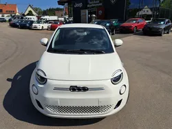 Weiß Gebraucht 2023 Fiat 500e Limousine | 26.980 € (Teuer)