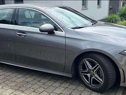 Grau Gebraucht 2019 Mercedes A180 AMG line Limousine | 22.990 € (Superpreis)