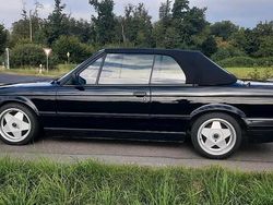 Schwarz Gebraucht 1988 BMW 325 Cabriolet Cabrio | 12.999 €