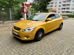Gelb Gebraucht 2008 Kia ProCeed Kleinwagen | 2.500 € (Fairer Preis)