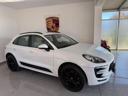 Carraraweiss/gletscherweiss Gebraucht 2017 Porsche Macan Sport SUV | 35.890 €