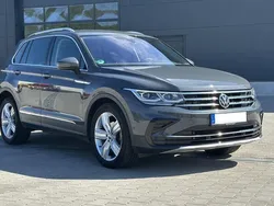Grau Gebraucht 2021 VW Tiguan Elegance SUV | 29.500 € (Superpreis)
