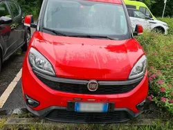 Rot Gebraucht 2018 Fiat Doblò Van / Kleinbus | 6.500 €