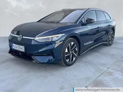 Aquamarinblau metallic Gebraucht 2025 VW ID.7 Pro Limousine | 52.880 € (Etwas zu teuer)