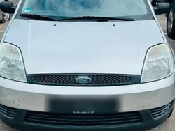 Silber Gebraucht 2004 Ford Fiesta Kleinwagen | 700 € (Guter Preis)