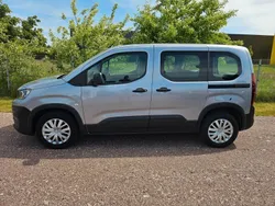 Grau Gebraucht 2020 Peugeot Rifter Active Van / Kleinbus | 15.900 € (Guter Preis)