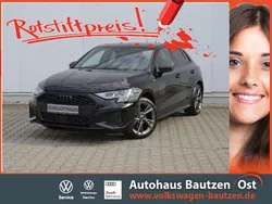 Mythosschwarz metallic Gebraucht 2023 Audi A3 Sportback S-Line Limousine | 35.440 € (Teuer)
