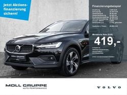 Onyx black / metallic Gebraucht 2023 Volvo V60 CC Ultimate Kombi | 39.950 € (Etwas zu teuer)