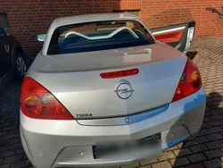 Grün Gebraucht 2007 Opel Tigra Cabrio | 1.050 € (Superpreis)