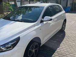 Weiß Gebraucht 2022 Hyundai i30 Edition 30 Limousine | 19.500 € (Fairer Preis)