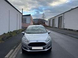 Grau Gebraucht 2016 Ford Fiesta Kleinwagen | 6.250 € (Guter Preis)