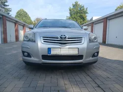 Silber Gebraucht 2006 Toyota Avensis Kombi | 5.200 € (Teuer)