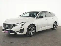 Weiss Gebraucht 2023 Peugeot 308 Allure Limousine | 22.225 € (Fairer Preis)