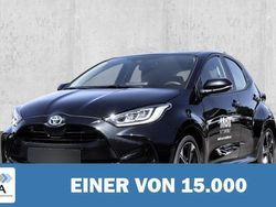 Schwarz metallic Gebraucht 2023 Toyota Yaris Hybrid Team | 23.020 € (Superpreis)