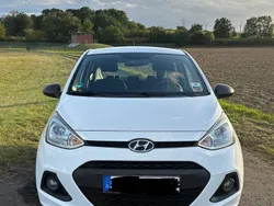 Weiß Gebraucht 2015 Hyundai i10 Kleinwagen | 5.390 € (Fairer Preis)