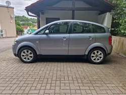 Grau Gebraucht 2005 Audi A2 Kleinwagen | 2.800 € (Fairer Preis)