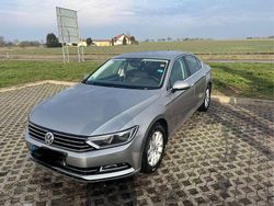 Grau Gebraucht 2015 VW Passat Limousine | 11.900 € (Fairer Preis)