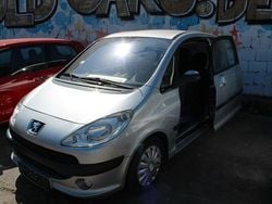 Grau Gebraucht 2007 Peugeot 1007 Premium Kleinwagen | 2.777 € (Etwas zu teuer)
