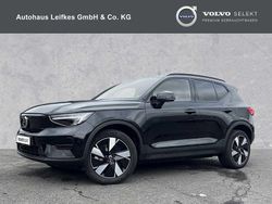 Schwarz (metallic) Gebraucht 2023 Volvo XC40 Plus SUV | 38.490 € (Fairer Preis)