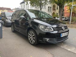 Schwarz Gebraucht 2013 VW Touran Van / Kleinbus | 8.950 € (Fairer Preis)