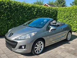 Grau Gebraucht 2010 Peugeot 207 CC Roland Garros Cabrio | 4.999 € (Etwas zu teuer)