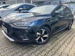 Obsidianschwarz metallic Gebraucht 2024 Ford Focus Active Limousine | 23.990 € (Fairer Preis)
