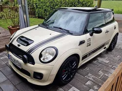 Weiß Gebraucht 2007 Mini John Cooper Works Kleinwagen | 7.500 €