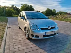 Silber Gebraucht 2009 Toyota Corolla Verso Van / Kleinbus | 9.999 € (Teuer)