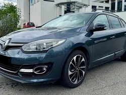 Grau Gebraucht 2015 Renault Mégane GrandTour Bose Edition Kombi | 8.489 €