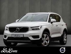 Weiss Gebraucht 2022 Volvo XC40 Momentum SUV | 28.450 € (Guter Preis)