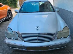 Silber Gebraucht 2000 Mercedes C220 Limousine | 1.700 € (Fairer Preis)