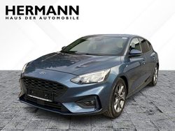 Chromablau (blau) Gebraucht 2020 Ford Focus ST-Line Limousine | 17.991 € (Guter Preis)