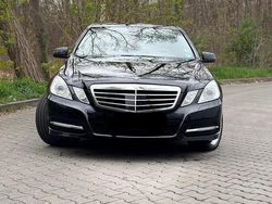Schwarz Gebraucht 2011 Mercedes E350 Limousine | 12.400 € (Etwas zu teuer)