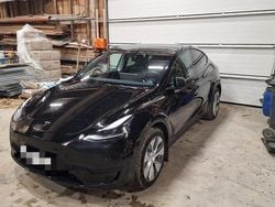 Schwarz Gebraucht 2023 Tesla Model Y Standard Range SUV | 31.000 € (Guter Preis)