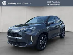 Marlingrau metallic Gebraucht 2024 Toyota Yaris Cross Team SUV | 27.990 € (Superpreis)