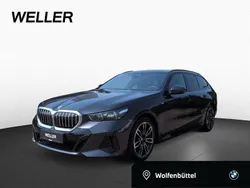Sophistograu brillanteffekt Gebraucht 2024 BMW 520 M Sport Kombi | 49.990 € (Fairer Preis)
