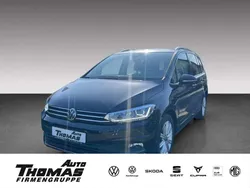 Schwarz Gebraucht 2024 VW Touran Highline Van / Kleinbus | 36.380 € (Fairer Preis)
