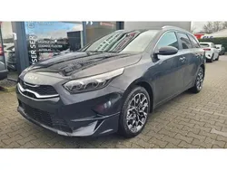 Gebraucht 2024 Kia Ceed Sportswagon 3 Kombi | 24.440 € (Superpreis)