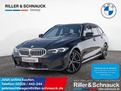 Black sapphire Gebraucht 2024 BMW 330 M Sport Kombi | 38.950 € (Superpreis)
