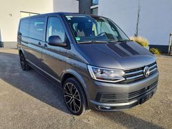 Indiumgrau Gebraucht 2016 VW Caravelle Van / Kleinbus | 34.999 € (Teuer)