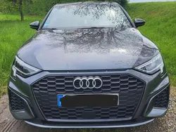 Grau Gebraucht 2023 Audi A3 Sportback S-Line Limousine | 27.000 € (Guter Preis)