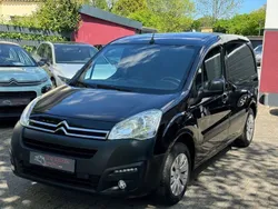 Schwarz Gebraucht 2017 Citroën Berlingo Business Class Van / Kleinbus | 8.450 €