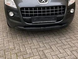 Grau Gebraucht 2011 Peugeot 3008 Coupé | 5.300 €