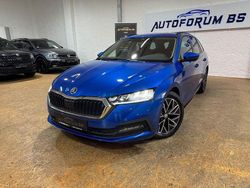 Blau Gebraucht 2022 Skoda Octavia Clever Kombi | 26.490 € (Fairer Preis)
